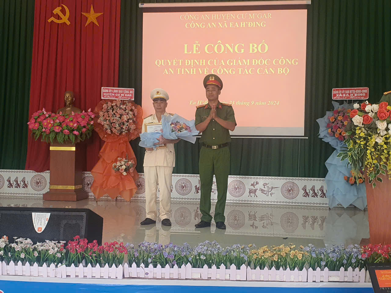 Lễ công bố quyết định điều động bổ nhiệm Phó Trưởng Công an xã Ea H'đing